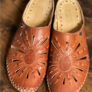 Pikolinos Brandy Leather Size 9 Women’s Shoes